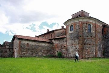 Veduta lato absidale (foto di Alessandro Vecchi - 2013)